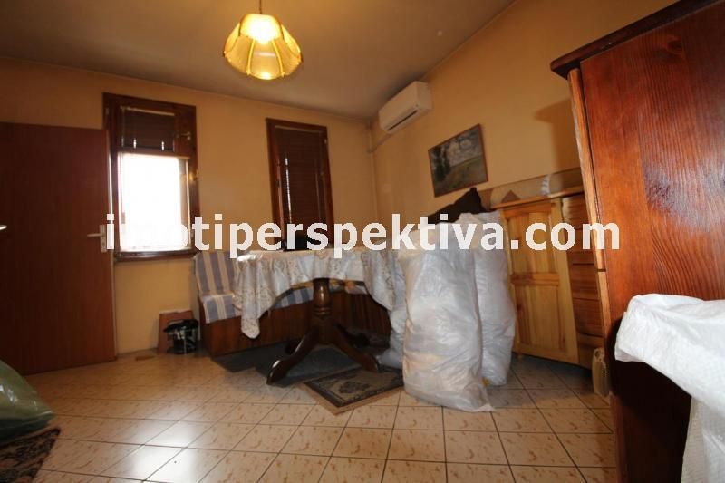 Продава се Къща в Пловдив, Център - 380 кв.м за 790 €/кв.м - Снимка #1