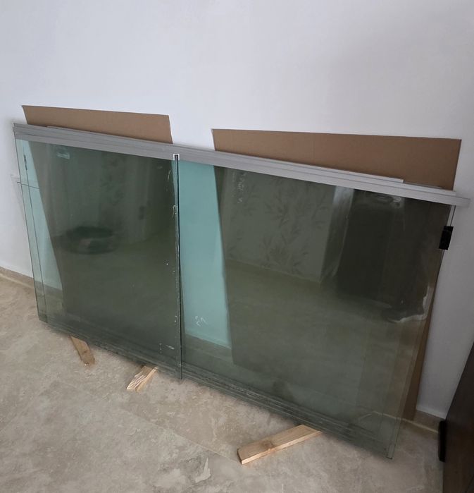 Vand balustrada sticla pentru terasa, Sticla este demontata si profilurile de prindere