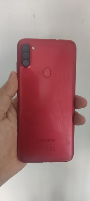 Продам Самсунг А11.