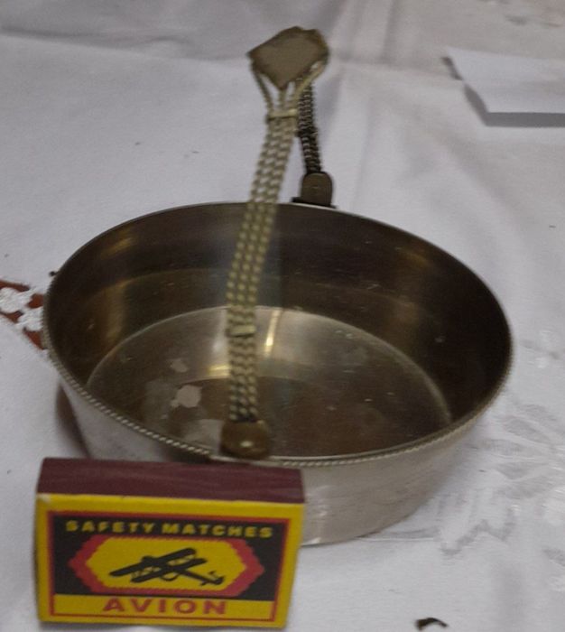 Корзинка мельхиоровая смотрите фотографию вещь старинная