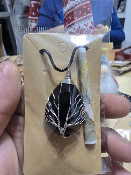 Колие  Дървото на живота си естествени камъни