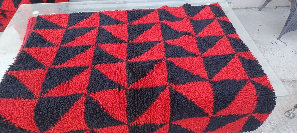 Вълнени губери-червено и черно