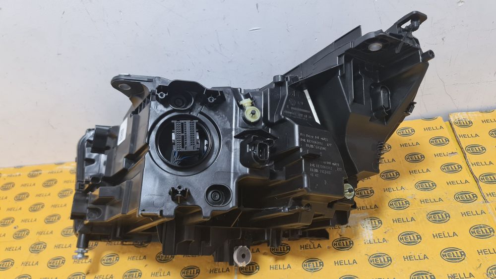 Far dreapta full led adaptiv blue shaddow line BMW 5 G60 G61 5A798D8