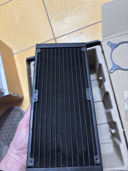 cooler aio frozen notte 240 rgb black