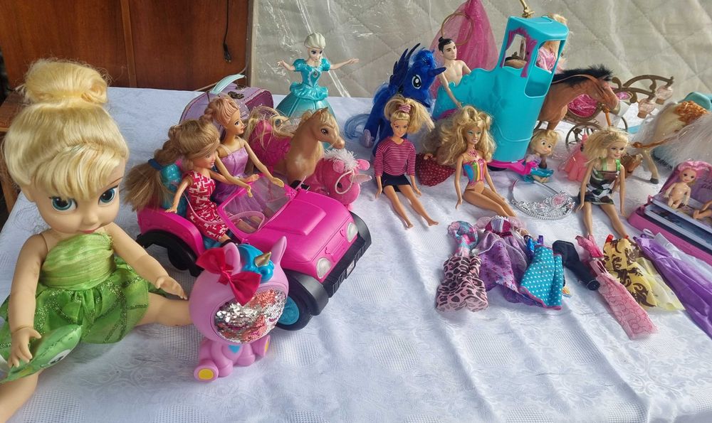 Jucarii Barbie, Caleasca cu cai, Papusa Zana Clochette