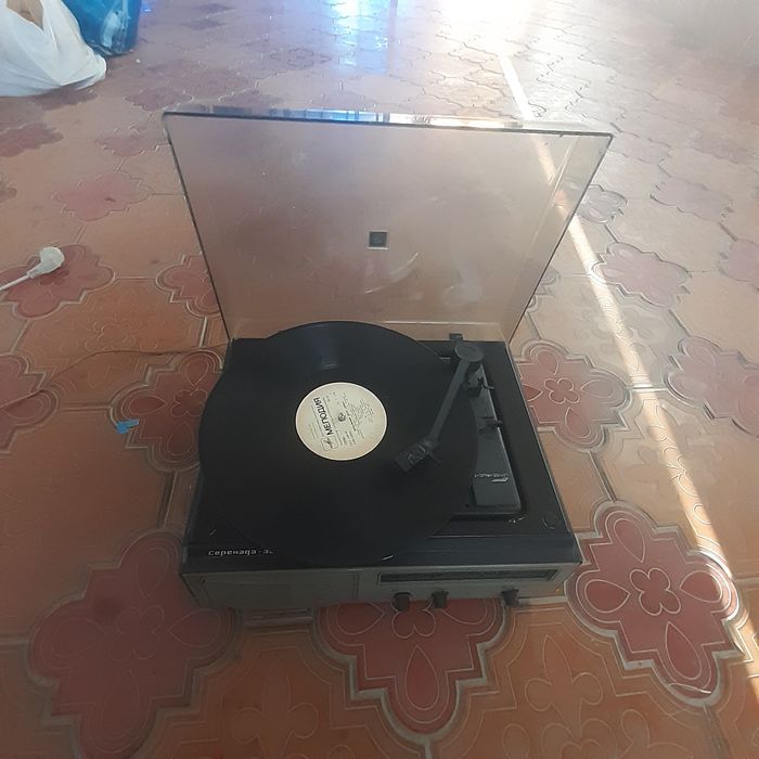 Патифон с платинка