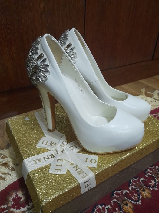 Продаётся!Туфли свадебные