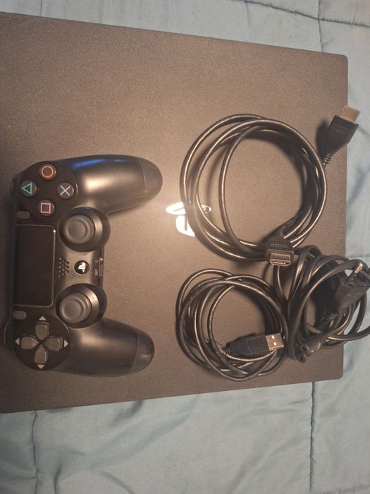 Playstation 4 pro + 1 джойстик