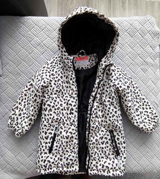 Демисезонная куртка для девочки 110–116