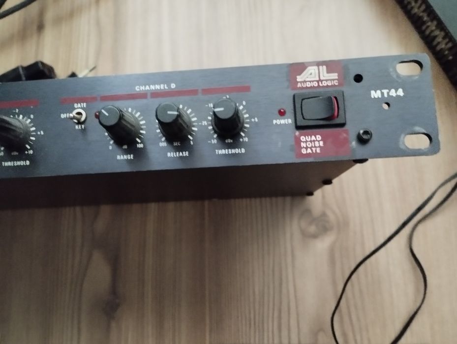 Echipament stereo . AudioLogic MT 44.