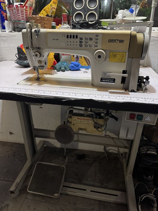 Masina de cusut brother industrial dar cu alimentare 220v