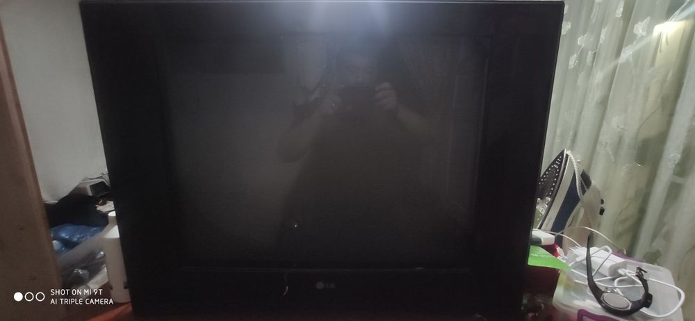 Televizor rabochiy srochna sotiladi