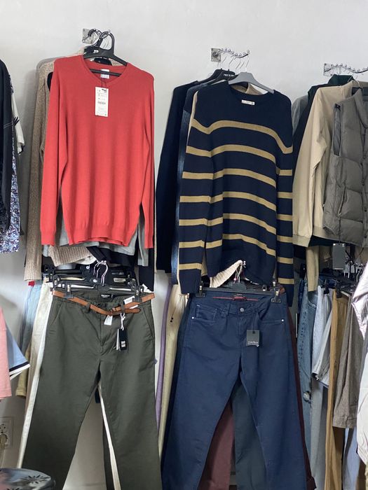 Haine outlet dama si barbati 250 buc.