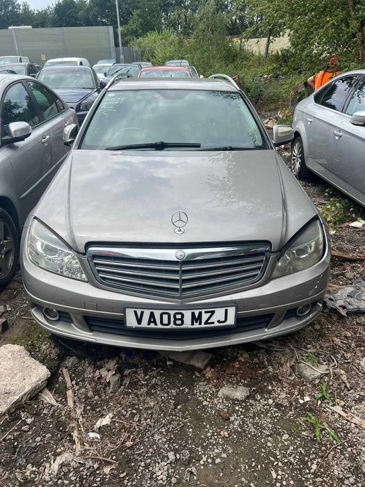 Dezmembrez Mercedes c-class combi 2.2cdi cod 646.811 cutie automată