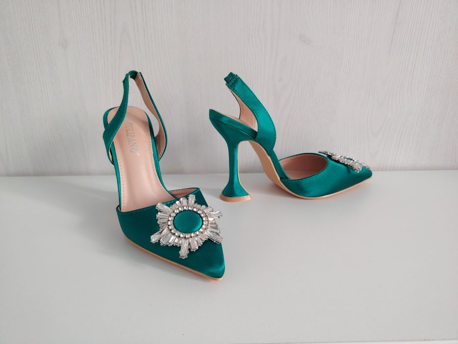 Pantofi eleganți