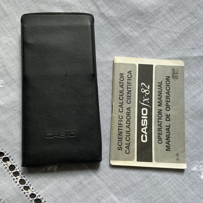 Calculator Casio fx-82, cu functii, stare perfecta de functionare
