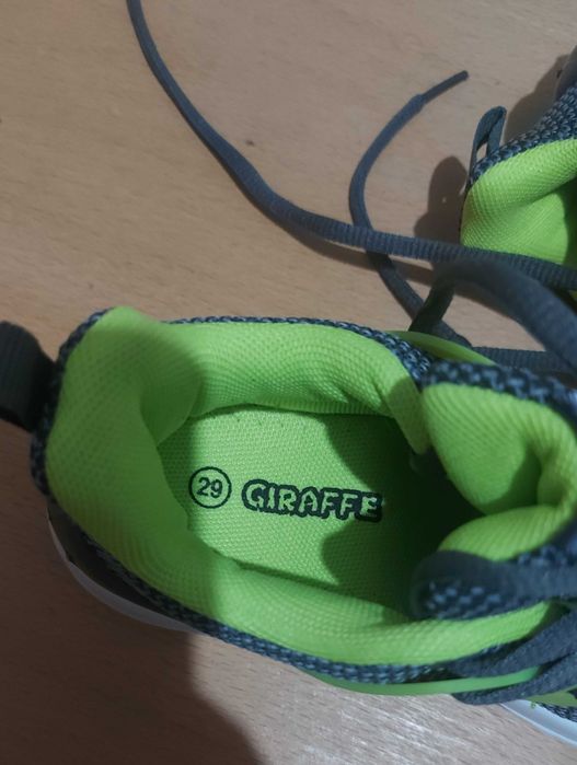 Обувки номер 29 за момче