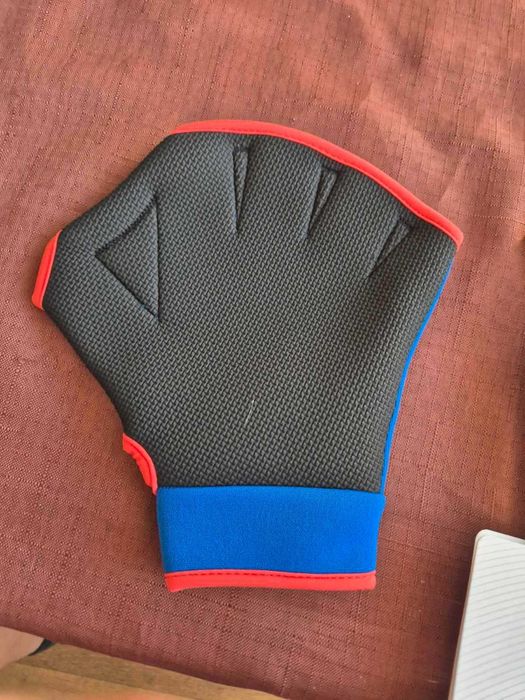 Ръкавици за плуване Speedo