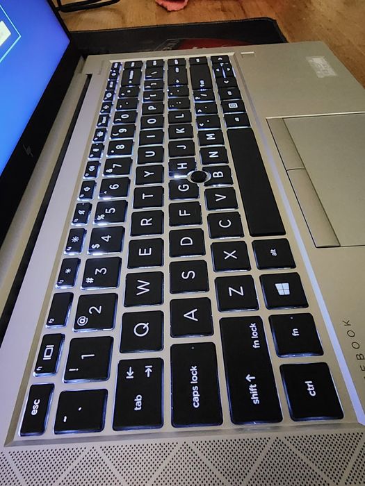 Hp ELITEBOOK 100dona keldi shoshilamiz