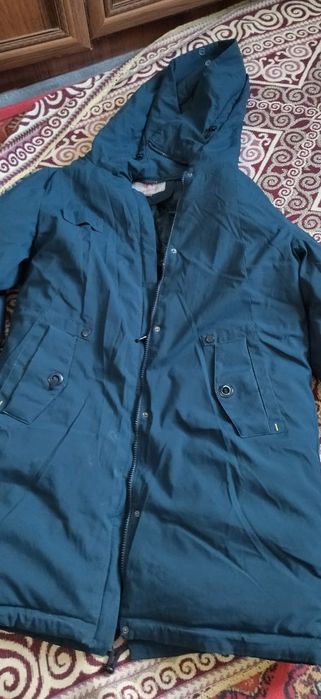 Qisqi kiyimler bar arzan bagada