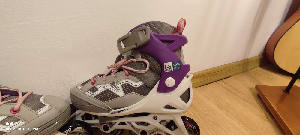 Vand role OXELO reglabile  cu 4 reglaje marimea 32-35 ca NOI