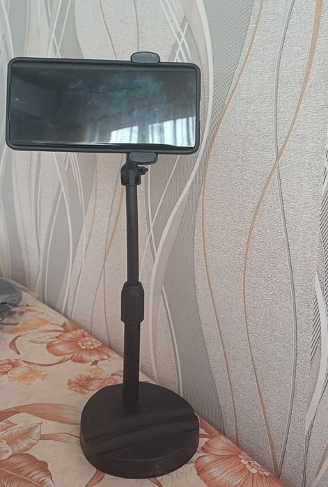 Стойки  за телефон