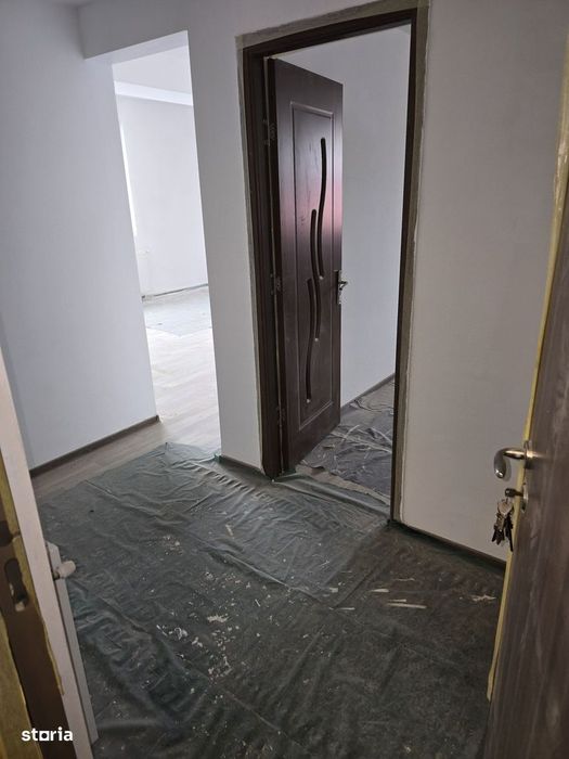 Apartament 2 camere zona TRACTORUL