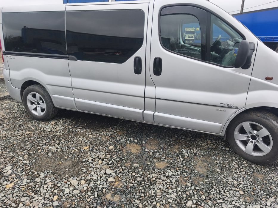 Vând Opel vivaro