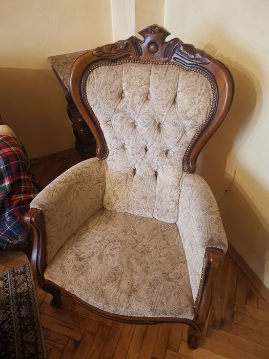 Старинен фотьойл масивно дърво