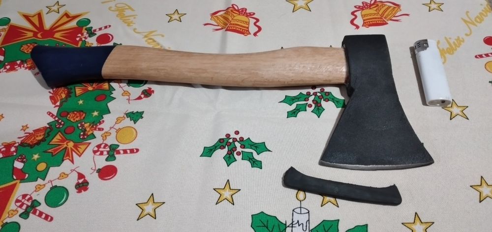 Малка брадва  , чисто нова неупотребявана.