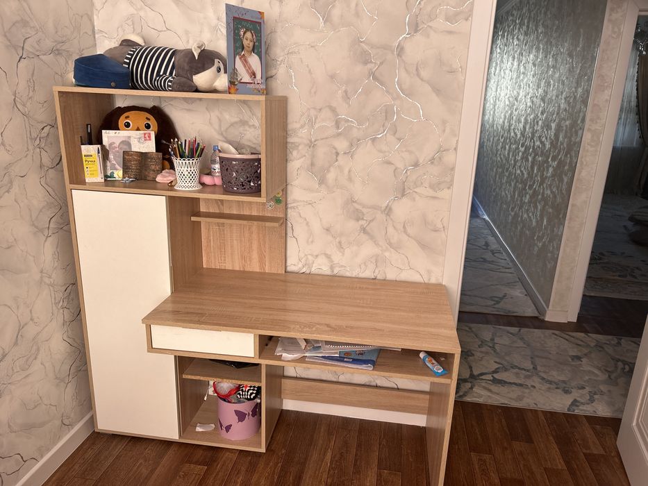 Продам стол в отличном состоянии