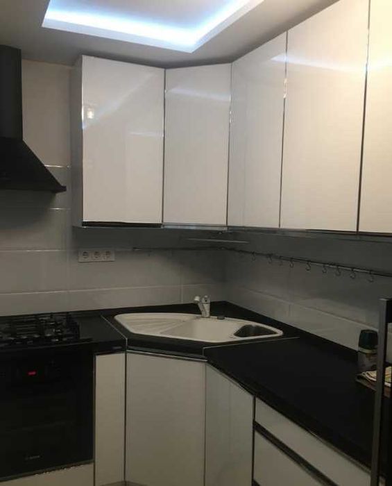 Дава се под наем Тристаен апартамент в Пловдив, Южен - 72 кв.м за 280.5 € - Снимка #2