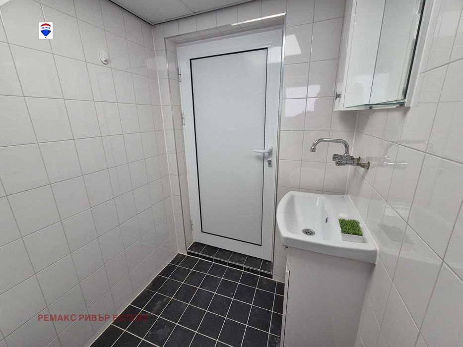 Продава се Етаж от къща в Русе, Дружба 2 - 151 кв.м за 1046 €/кв.м - Снимка #12