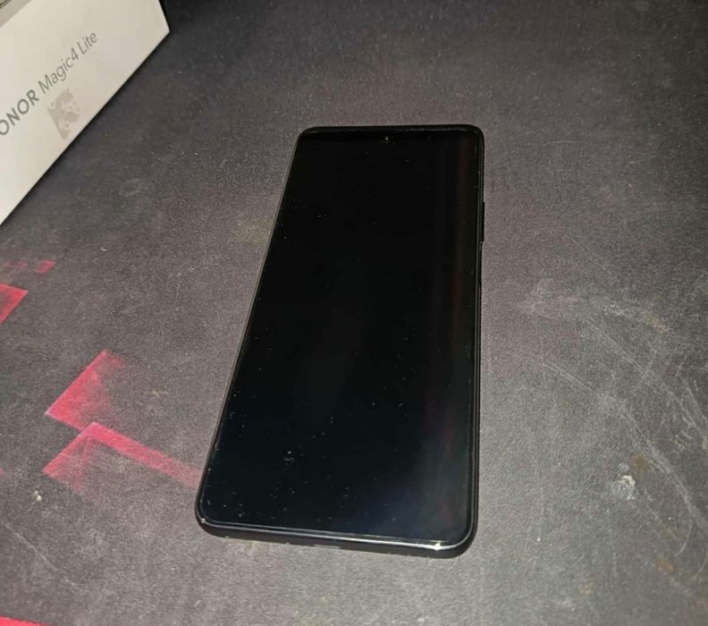 Vând/schimb honor magic 4 lite