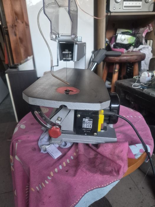 Vand fierăstrău electric
