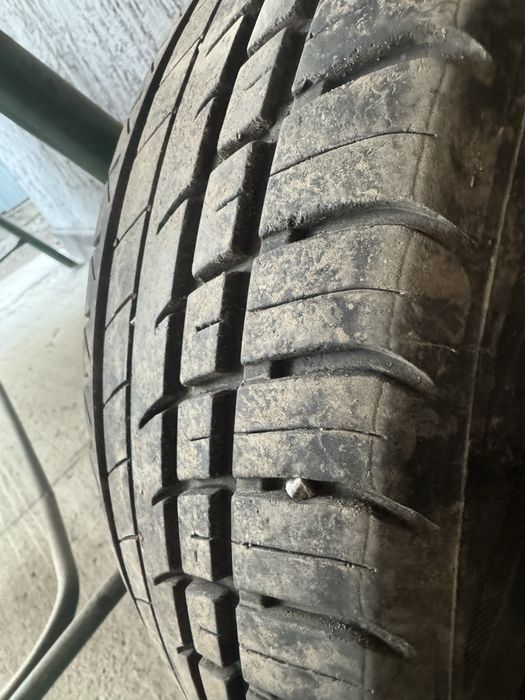 Продам комплект шины