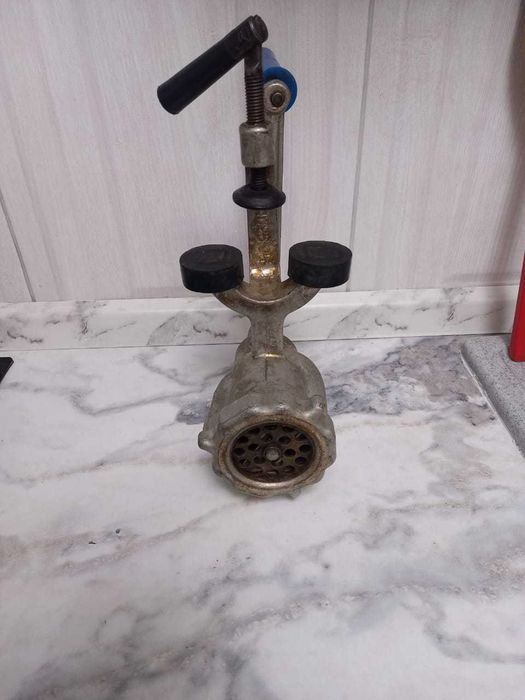 мясорубка чугунная