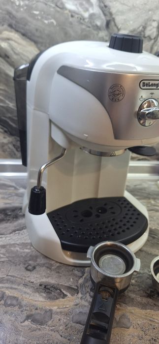 Еспресо машина delonghi