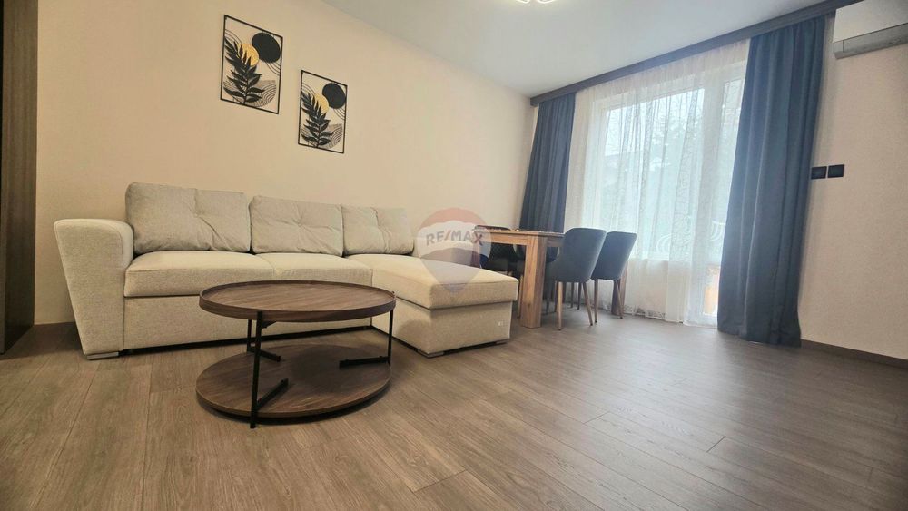 Дава се под наем Тристаен апартамент в Варна, Бриз - 7024 кв.м за 797.64 € - Снимка #2
