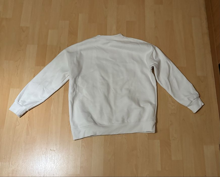 Бял Nike суичър М. Използван!