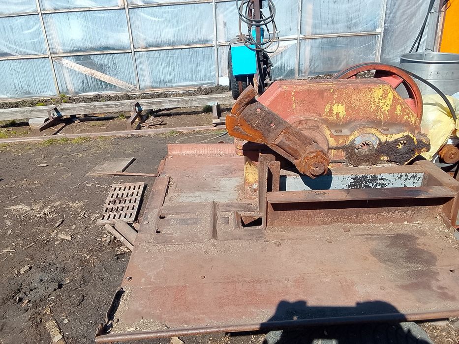 Продам дровакол(бензиновый)