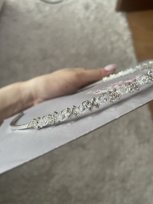 Елегантна диадема