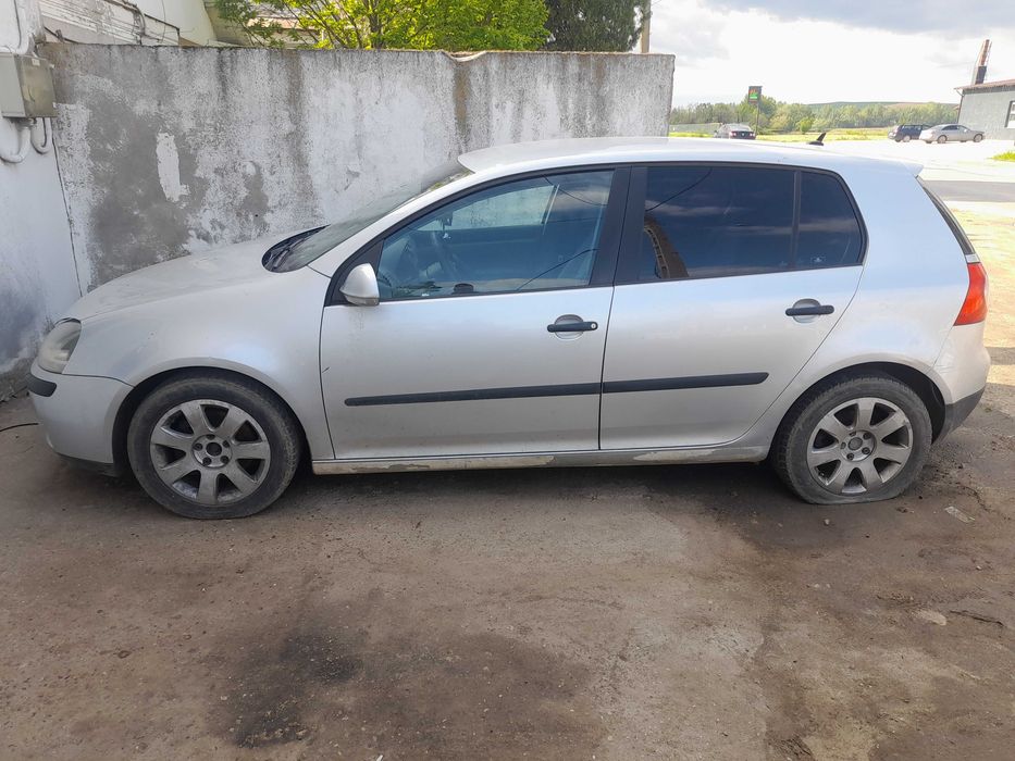 Vind wolkswagen  golf 5 1.6 fsi  2004 tlf. 0766514195