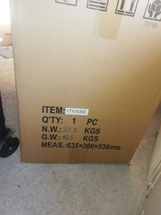 Генератор за ток. Ползван е 4 часа