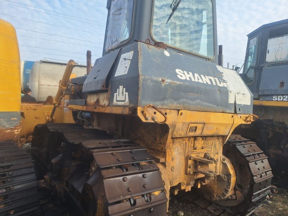 Shangtui sd. 16 buldozer