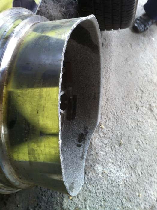 Покраска реставрация авто дисков.