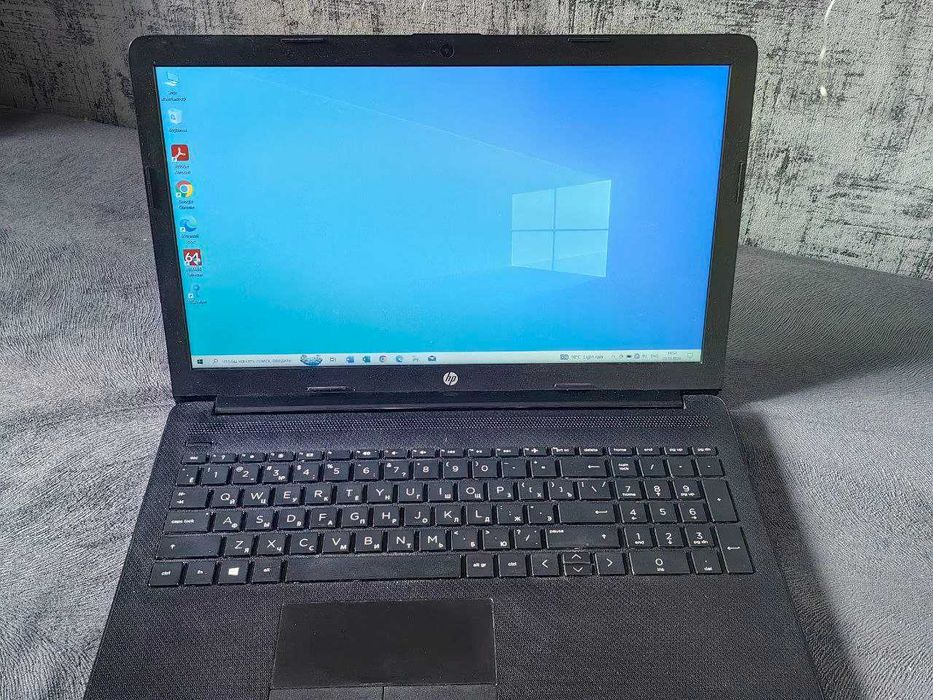 Ноутбук HP Laptop model 15