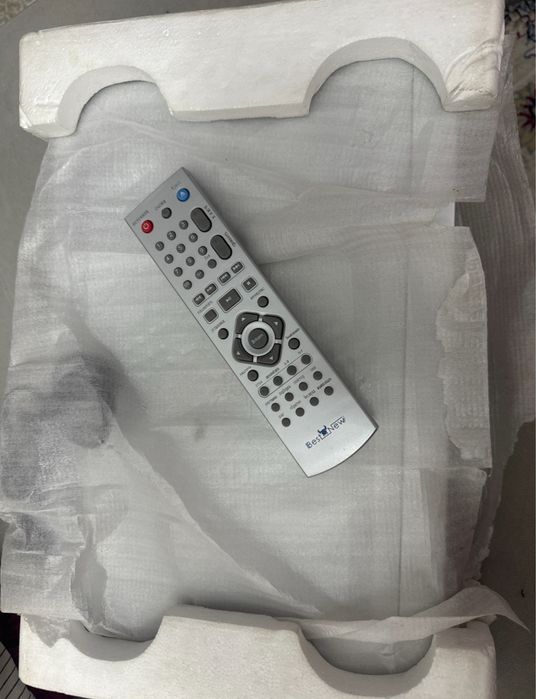 ДВД новый с пультом с документами