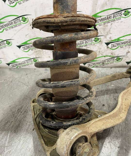 Arc fata stanga Volkswagen VW Passat B5.5 (facelift)