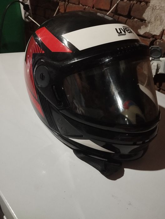 Каска за мотор UVEX